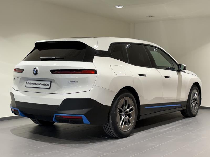 BMW iX xDrive 40