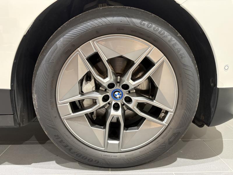 BMW iX xDrive 40